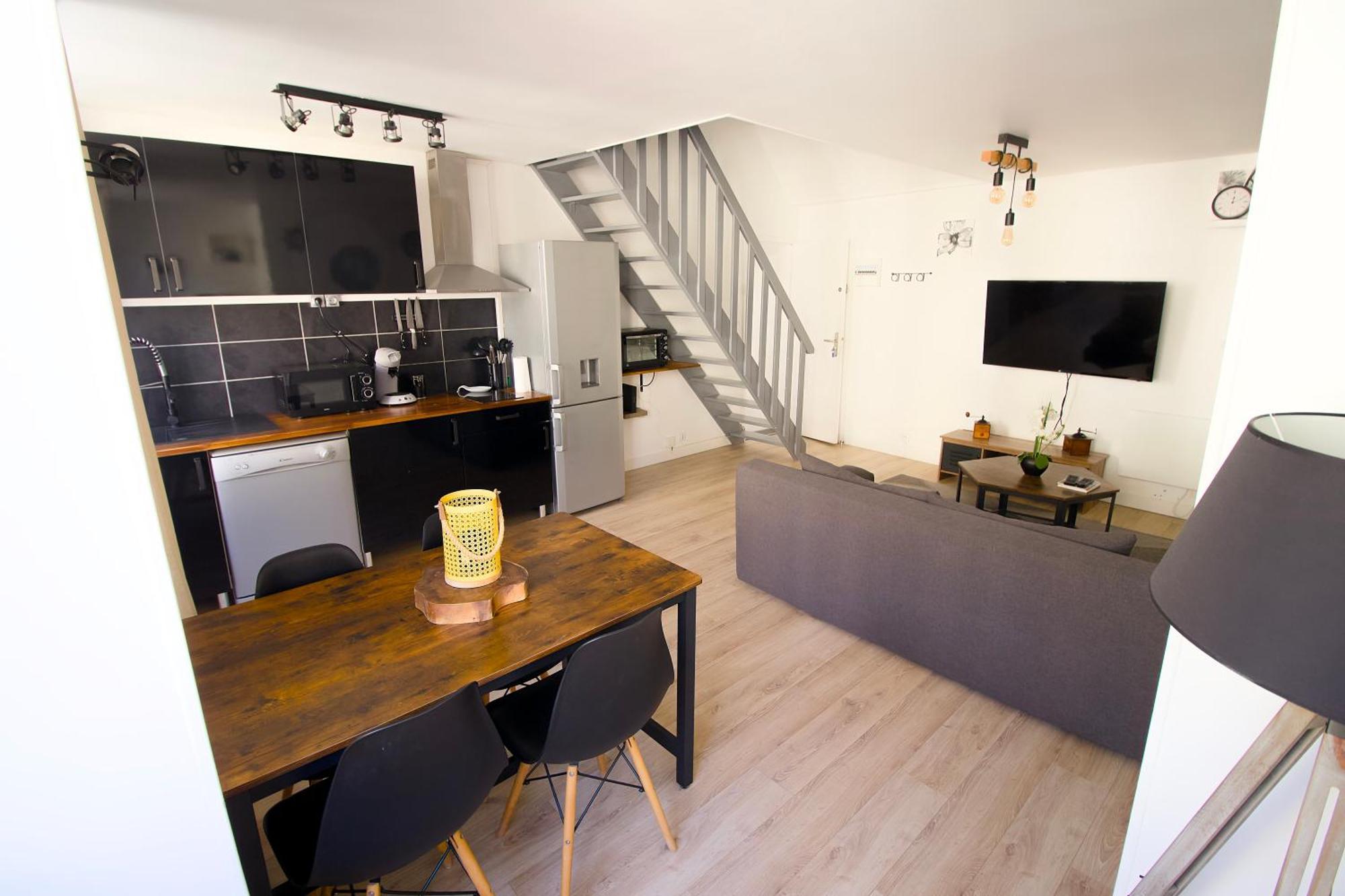 Triplex Lumineux A Cherbourg, Hyper Centre, 2 Pas Du Port & Vie Nocturne, Intendance Luxury Host Luaran gambar