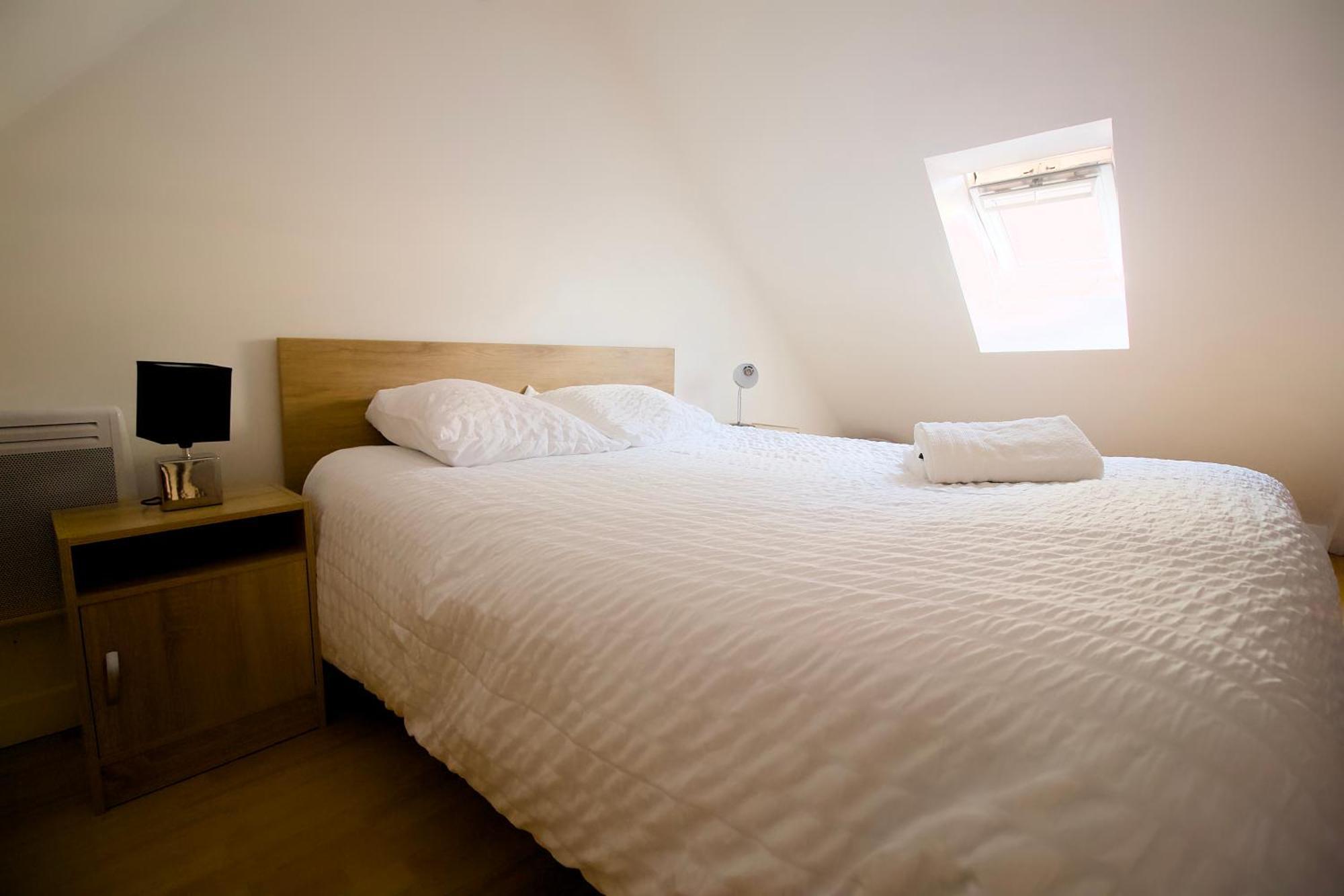 Triplex Lumineux A Cherbourg, Hyper Centre, 2 Pas Du Port & Vie Nocturne, Intendance Luxury Host Luaran gambar